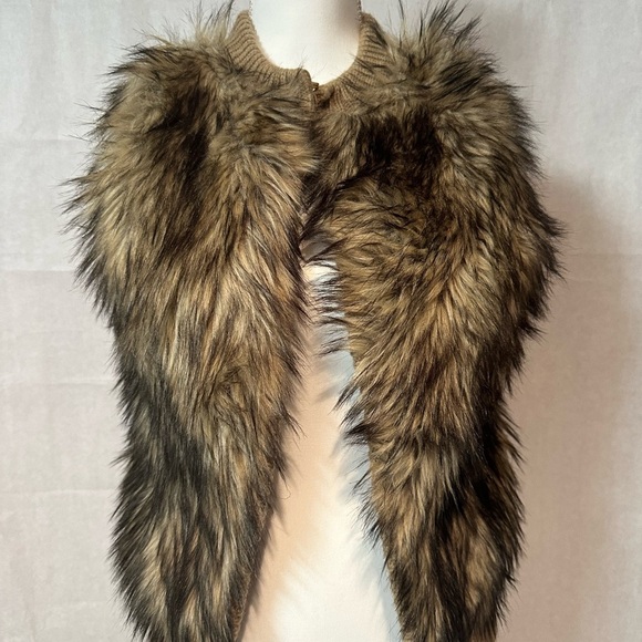 Michael Kors Brown Teddy Jacket with Luxurious Faux Fur - Picture 2 of 6